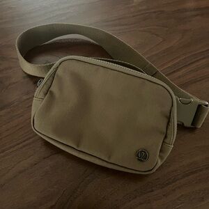Lululemon belt bag